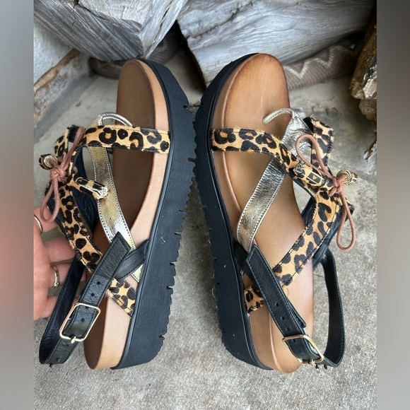 Inuovo leopard print leather strappy sandal NWOB Sz-37(6.5) L - Picture 3 of 7